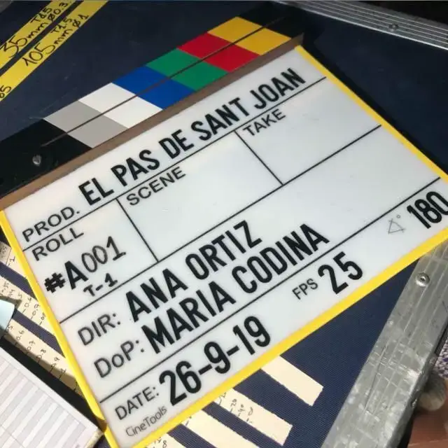Claqueta de rodaje con anotaciones