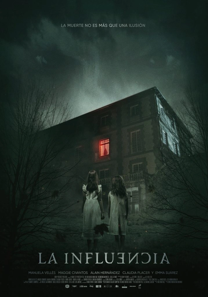 Casa iluminada con tono oscuro